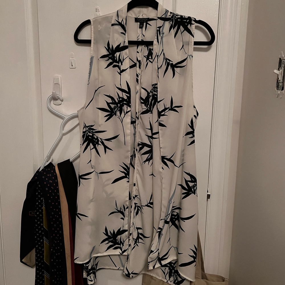 TOPSHOP long vest - Picture 2 of 5